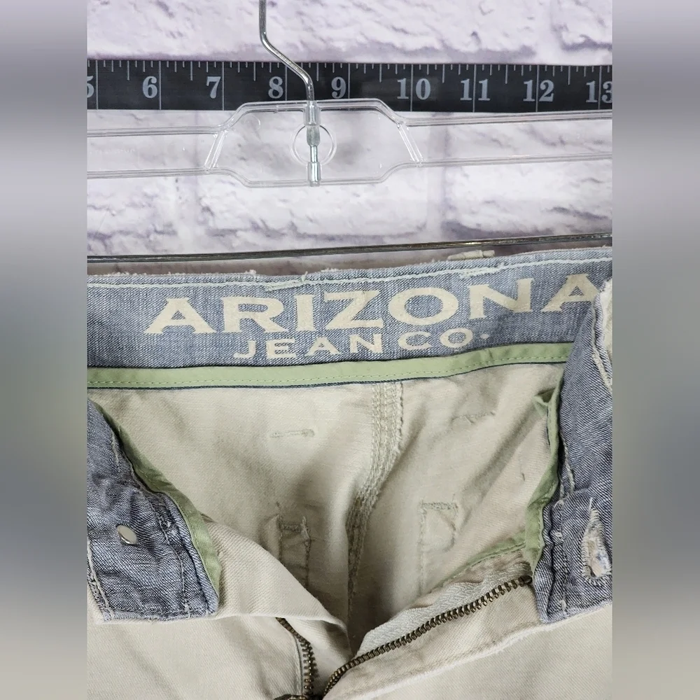 Arizona men's 100% cotton khaki pants in size 36x30